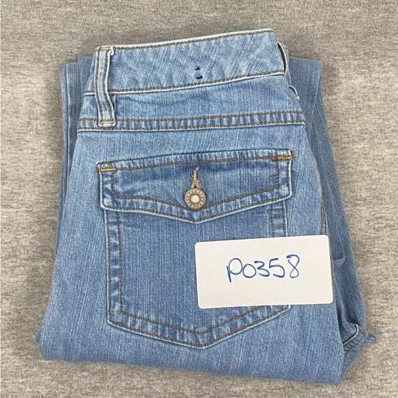 Axcess by Liz Claiborne Womens Straight Leg Capri Jeans Size 4 - Picture 11 of 11